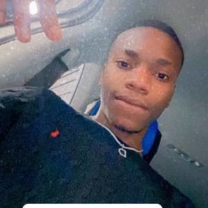 Meet your Posher, Derrick